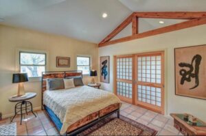 $800 Room